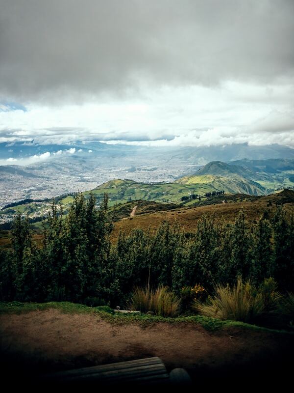 evan-wise-HzrYQprmu7U-unsplash (1) travel-landscape-08