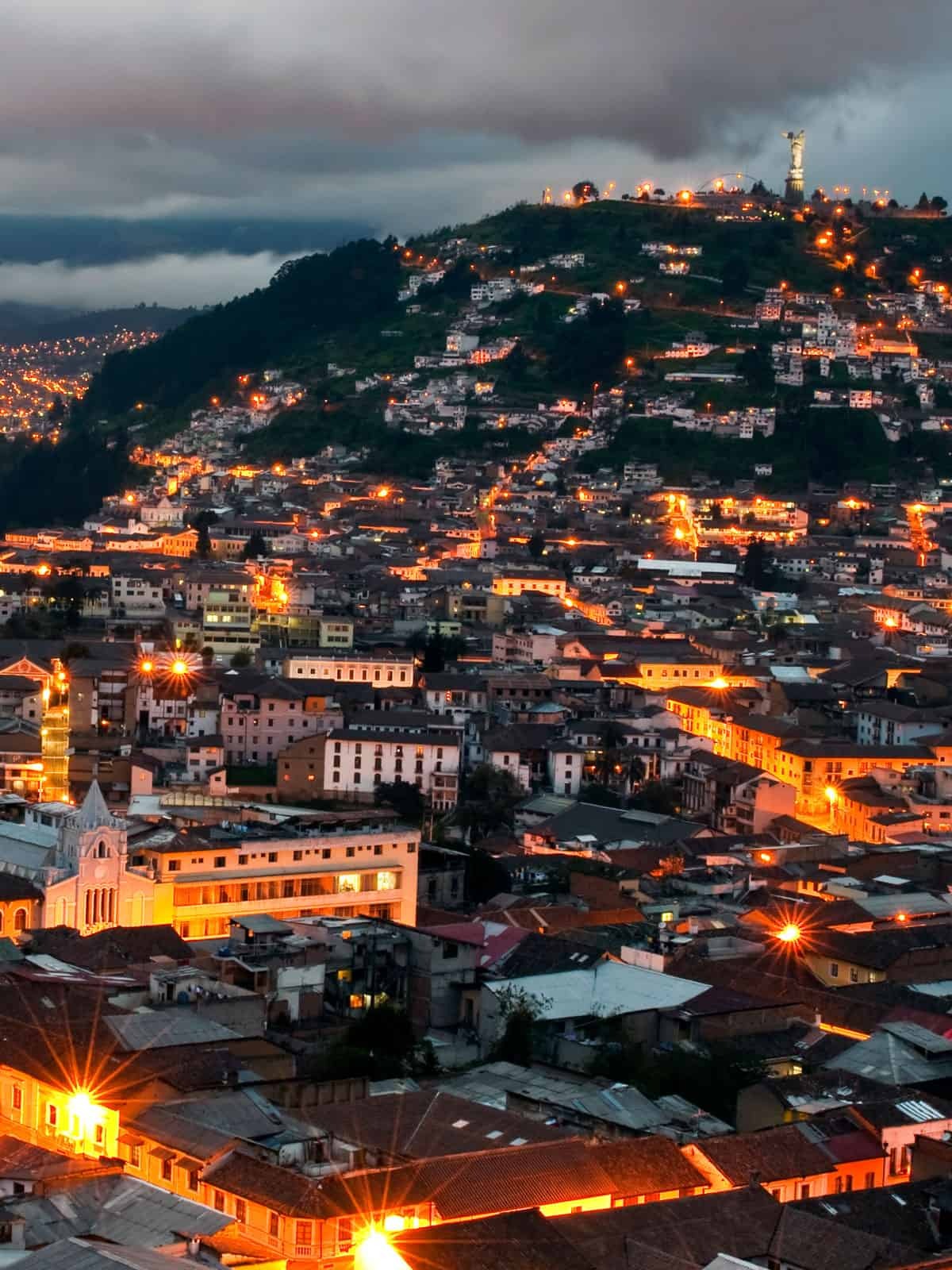 quito-ecuador-at-night (1) travel-landscape-10