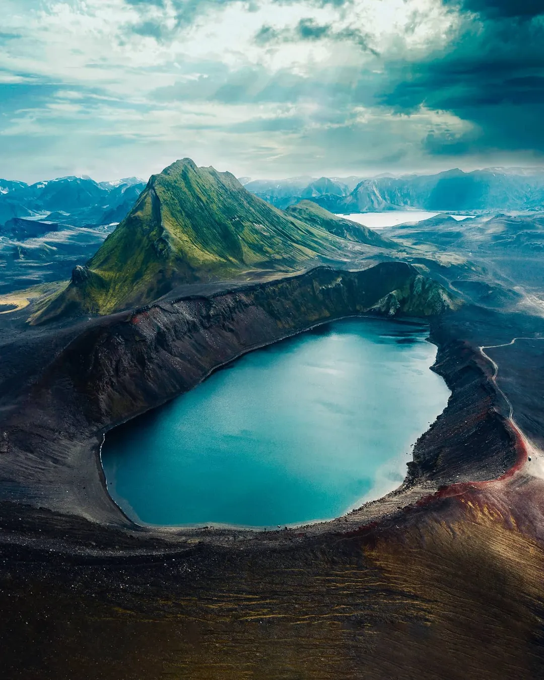 03315cc0-306f-463f-873c-11fc5470e2c3 travel-landscape-10