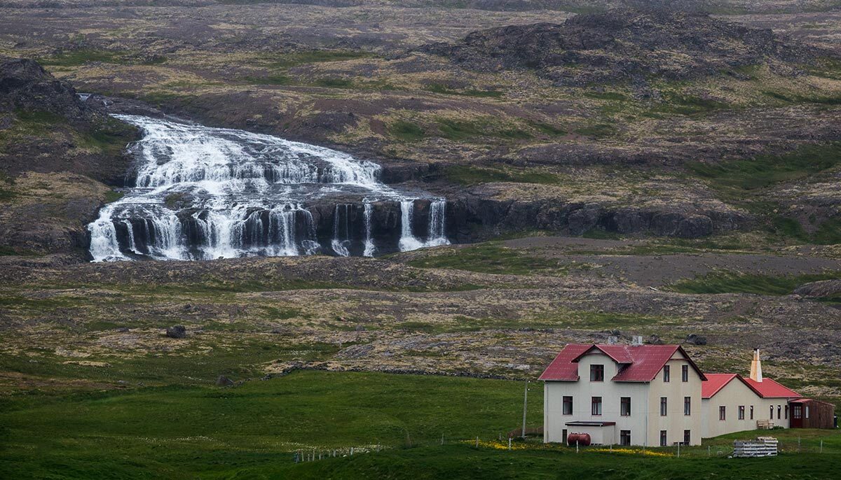 Krossneslaug-Summer-Iceland (1)
