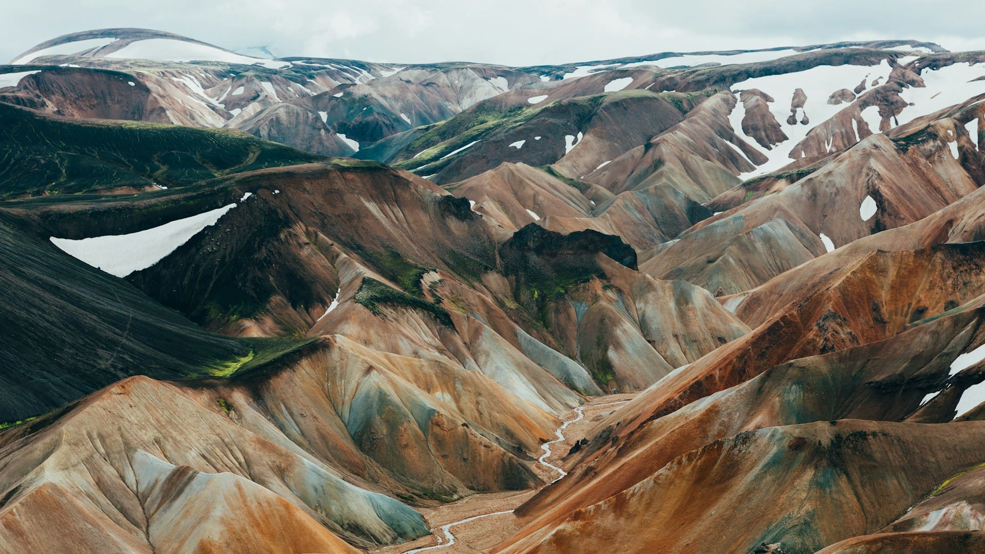 yifei-liu-nRvwpCrw5Ks-unsplash (1) travel-landscape-23